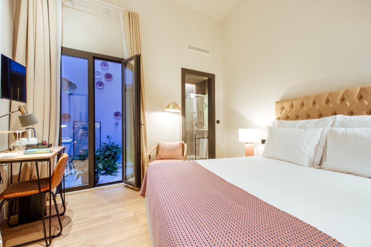 Casa Alhaja By Shiadu Hotel Seville Exterior photo