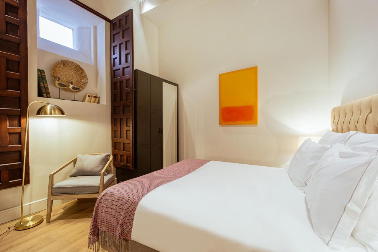 Casa Alhaja By Shiadu Hotel Seville Exterior photo